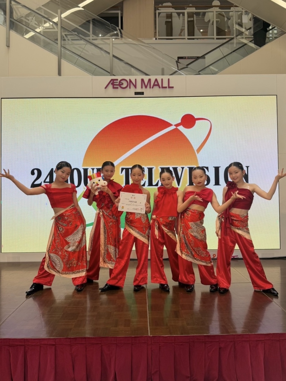 24時間テレビ ダンスコンテスト小学生部門V8STAR優勝　3連覇
